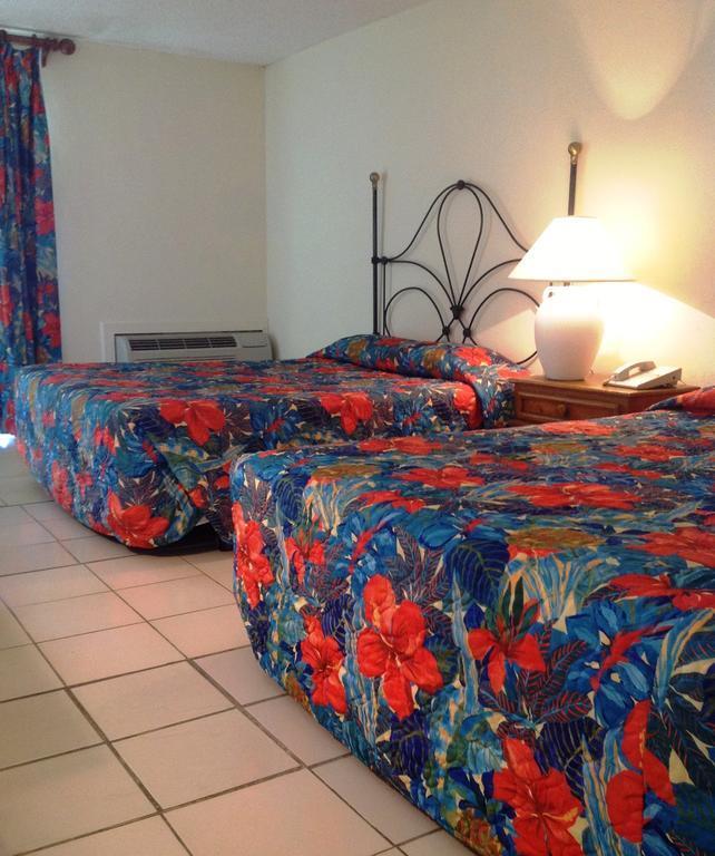 Turtle Cove Inn Providenciales Room photo