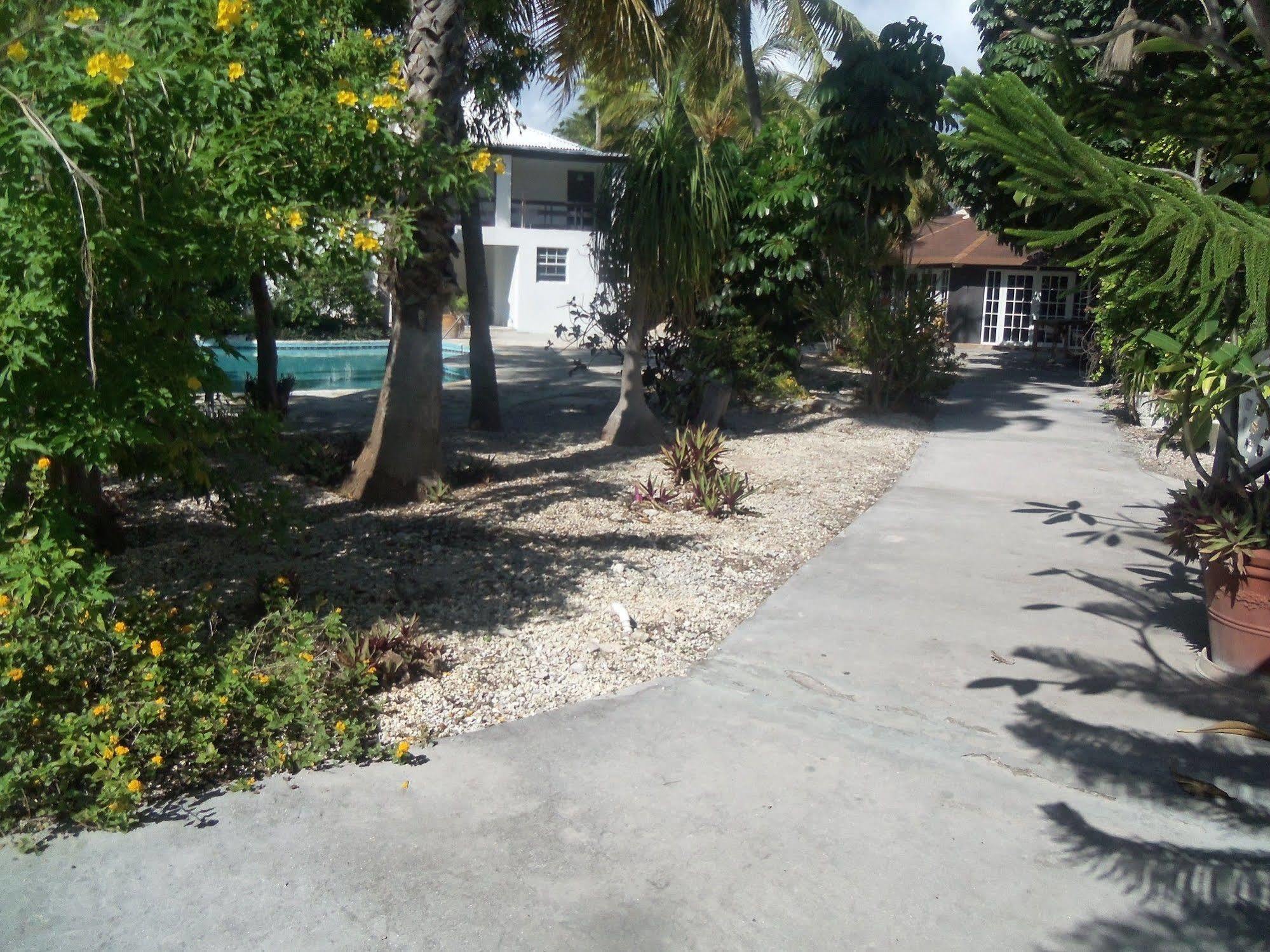 Turtle Cove Inn Providenciales Exterior photo